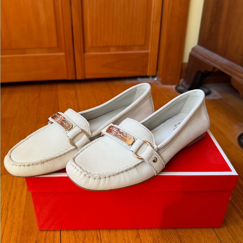 Coach Classic Cream Leather Women’s Loafers with silver Accent